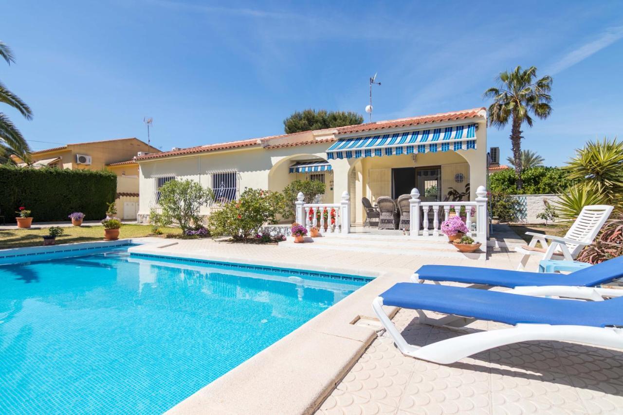 Charming One-Floor Villa With Private Pool In Los Balcones 托雷维耶哈 外观 照片