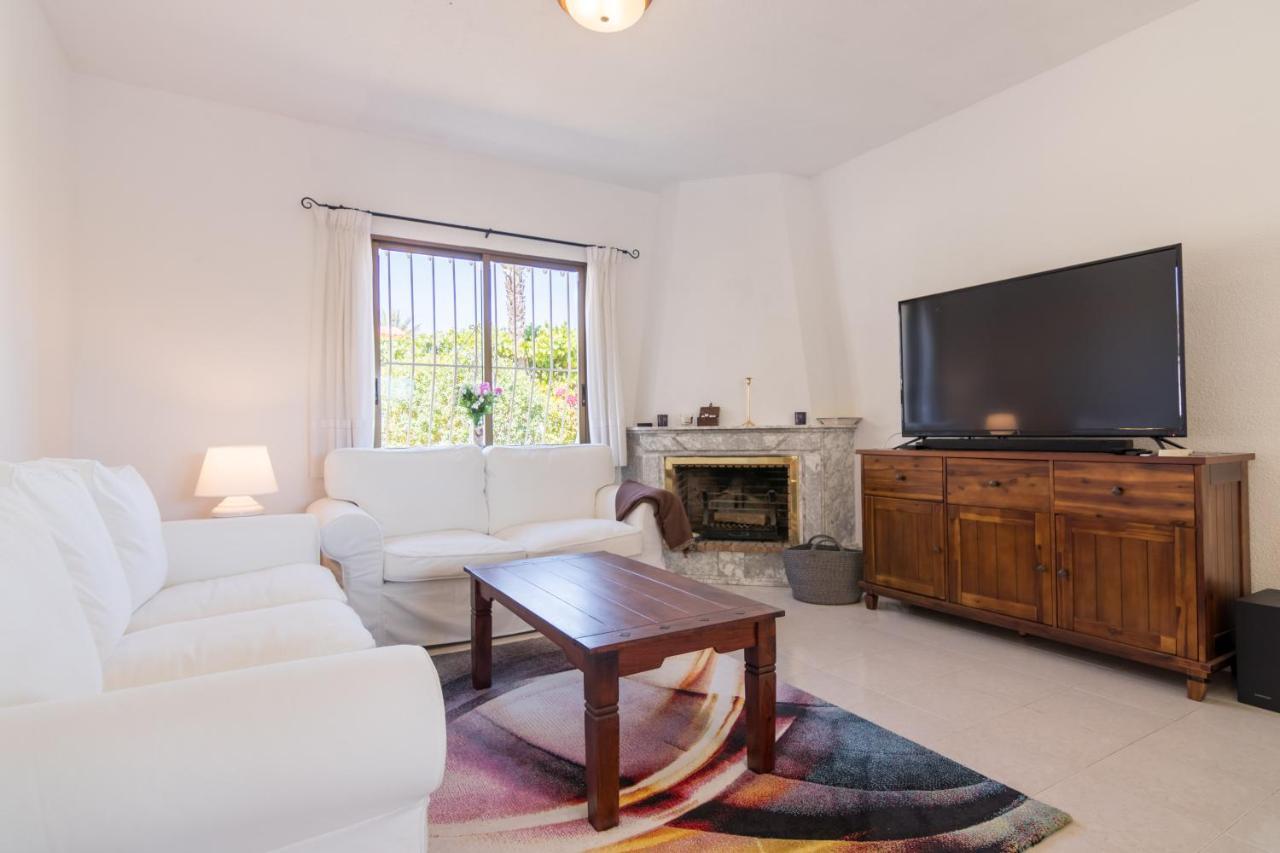 Charming One-Floor Villa With Private Pool In Los Balcones 托雷维耶哈 外观 照片