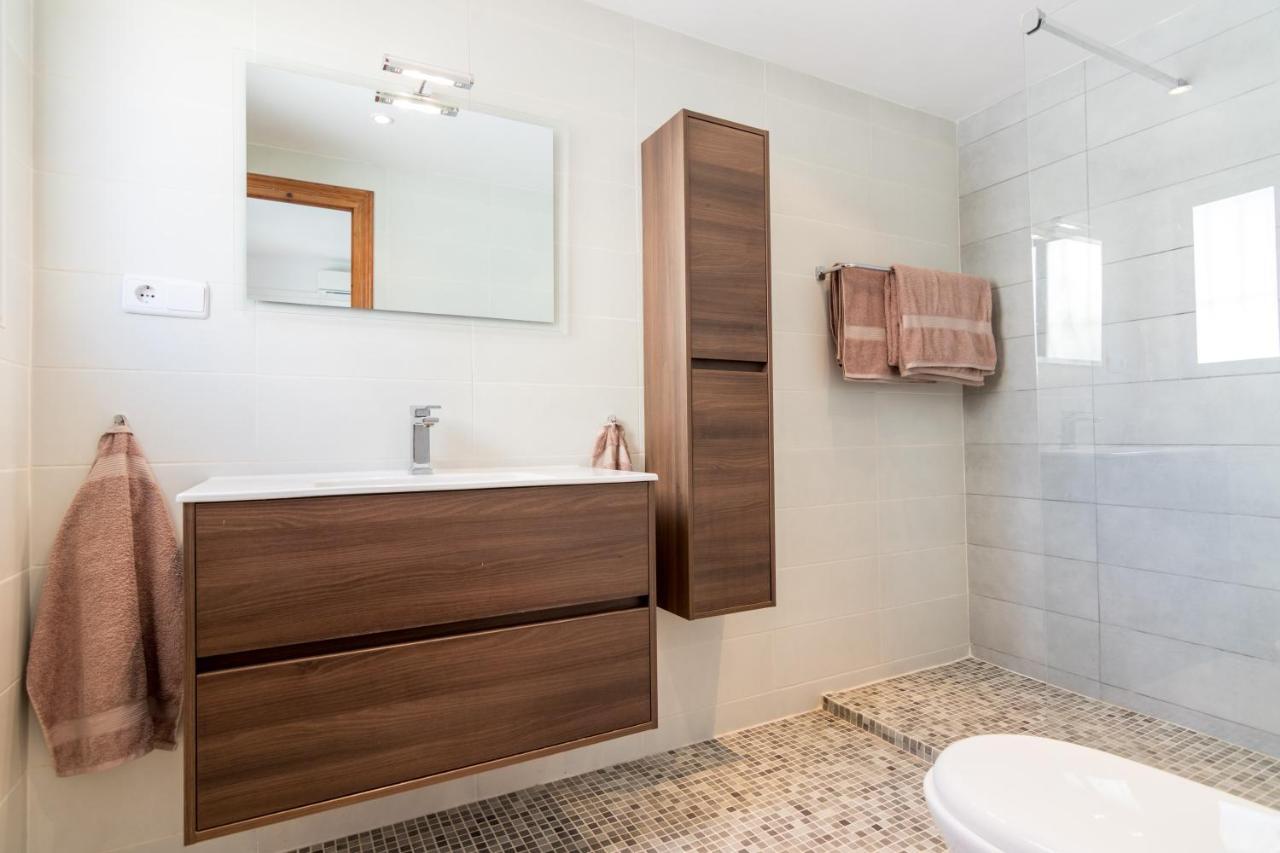 Charming One-Floor Villa With Private Pool In Los Balcones 托雷维耶哈 外观 照片